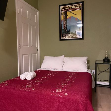 Private Room In Los Angeles With Ac, Strong Wifi, Smart Tv, Work Desk Near Sofi Stadium Exterior photo