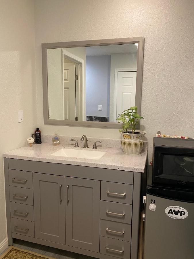 Private Room In Los Angeles With Ac, Strong Wifi, Smart Tv, Work Desk Near Sofi Stadium Exterior photo